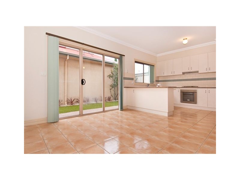 1/9 Saltley Street, South Kingsville VIC 3015