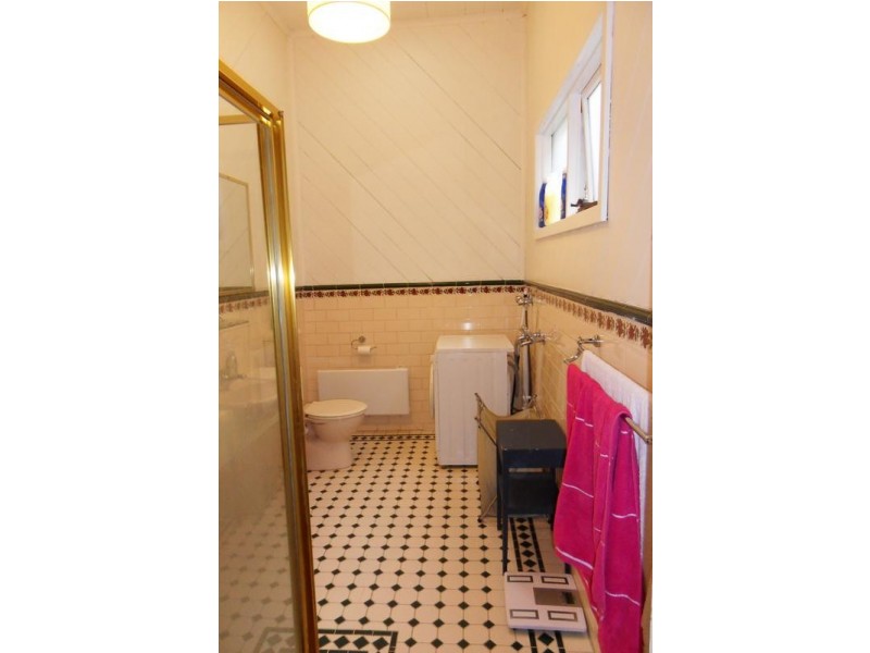 83 Farm Street, Newport VIC 3015