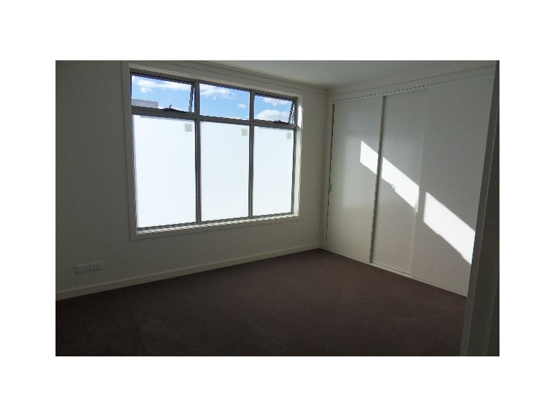 1/74 Kororoit Creek Road, Williamstown VIC 3016