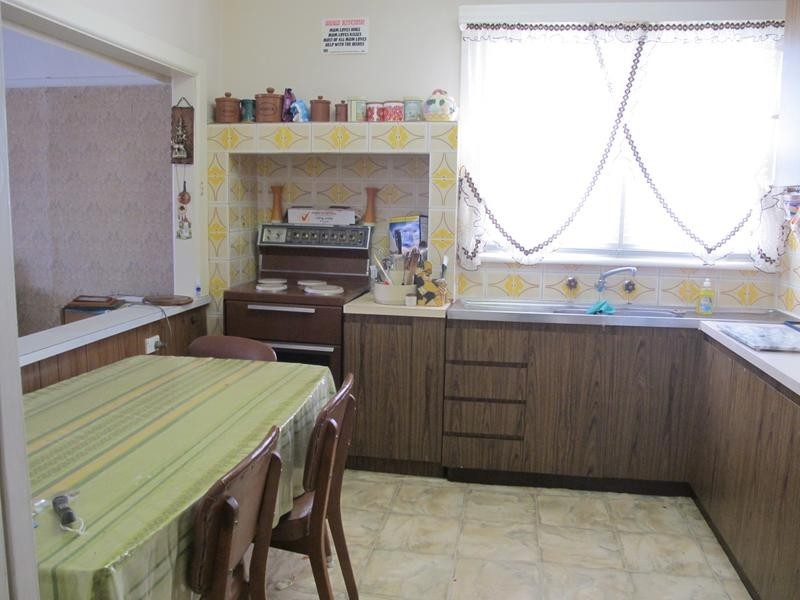 41 Watt Street, South Kingsville VIC 3015