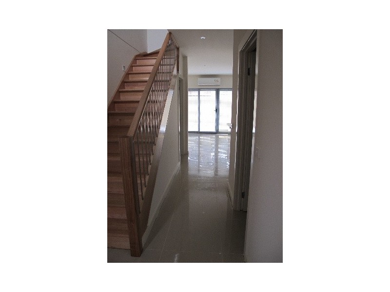 2/5 Little Street, Altona North VIC 3025