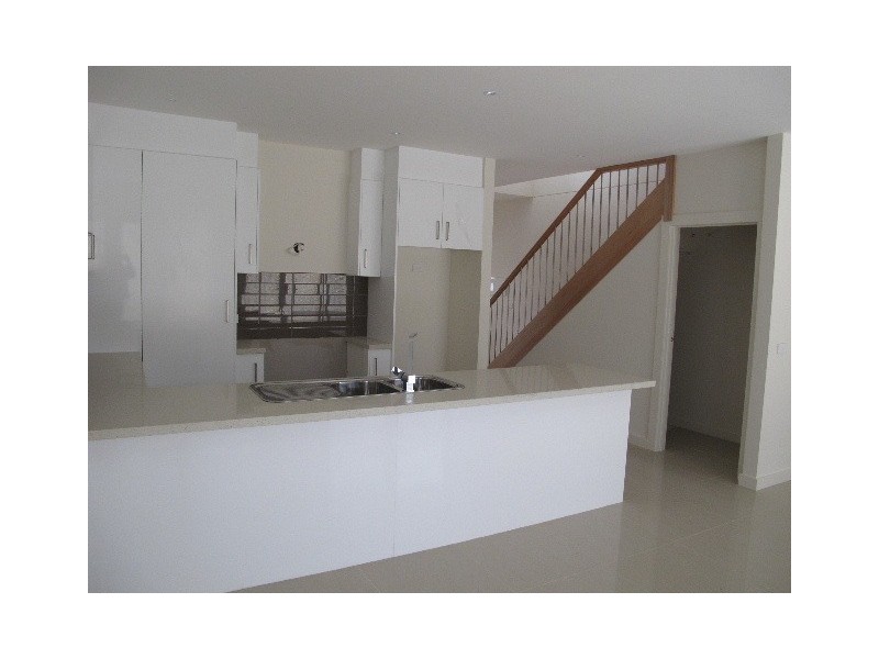 2/5 Little Street, Altona North VIC 3025