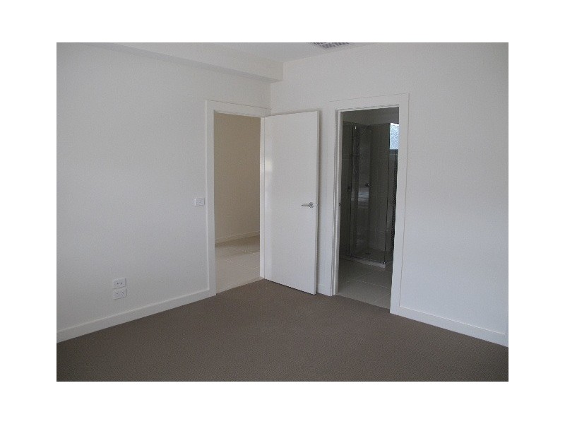 1/5 Little Street, Altona North VIC 3025