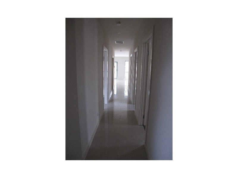 3/5 Little Street, Altona North VIC 3025