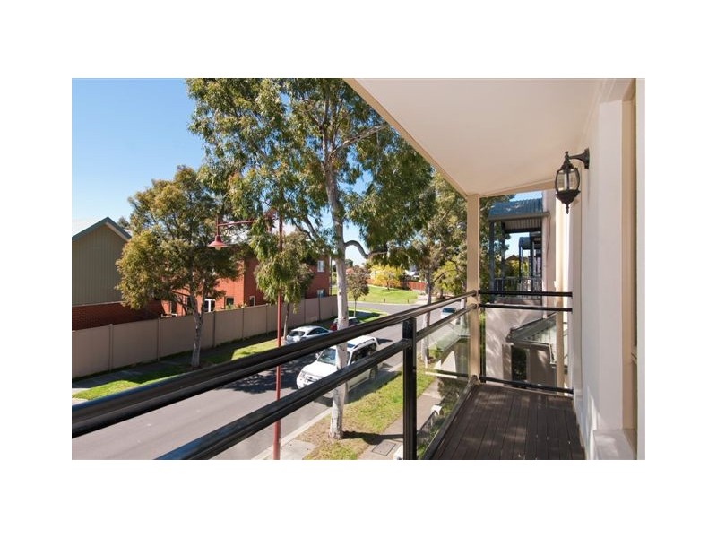 45 John Liston Drive, Newport VIC 3015