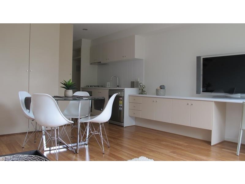 10/2 Thompson Street, Williamstown VIC 3016