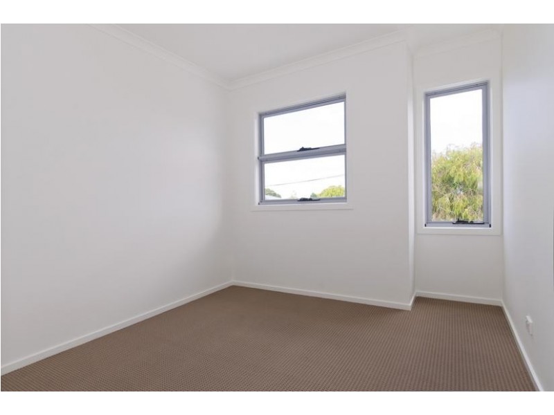 1/130 Woods Street, Newport VIC 3015