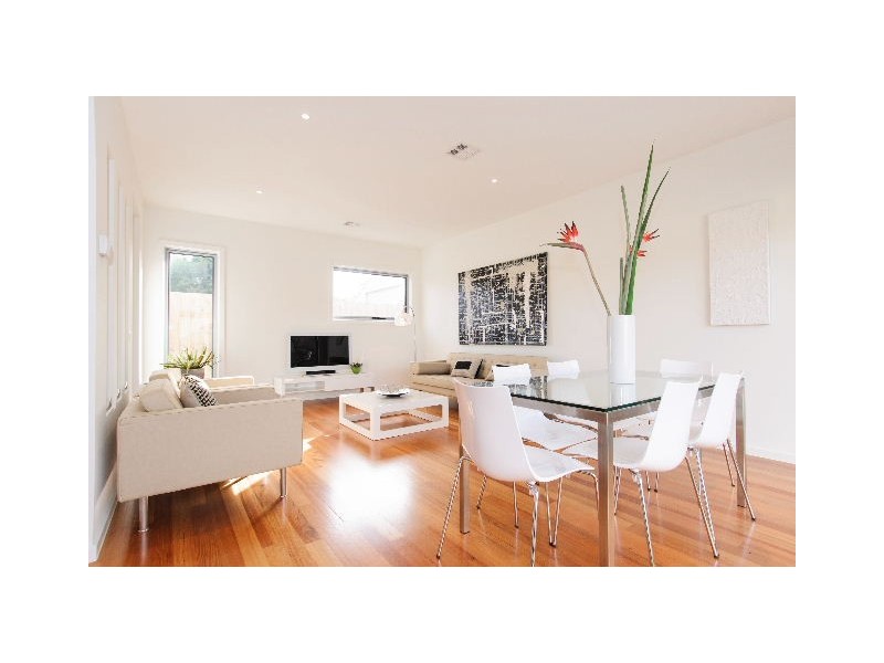 2/130 Woods Street, Newport VIC 3015