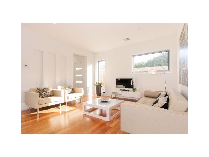 2/130 Woods Street, Newport VIC 3015