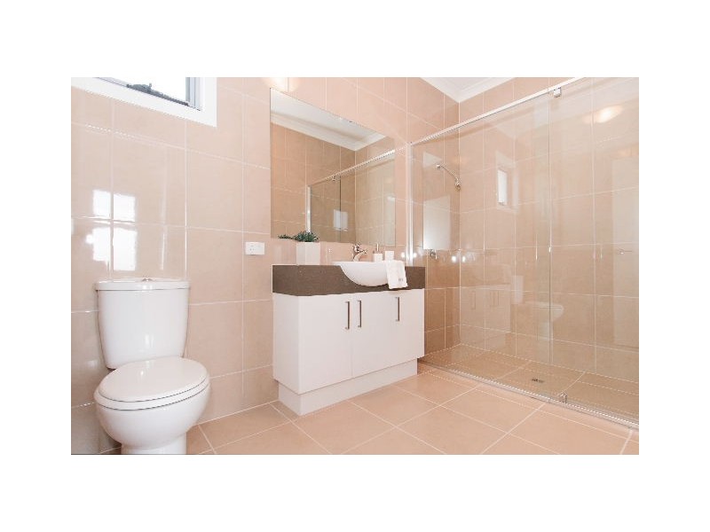 2/130 Woods Street, Newport VIC 3015