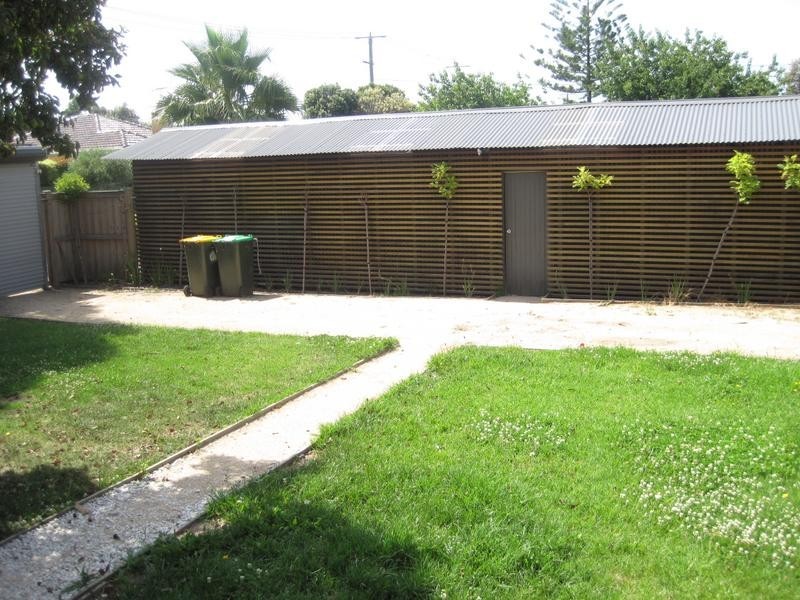 25 Ronald Avenue, Altona North VIC 3025