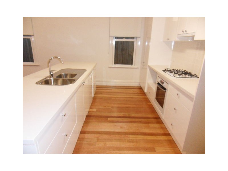 96 Farm Street, Newport VIC 3015