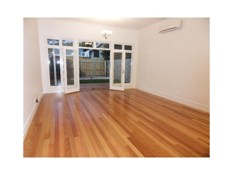 96 Farm Street, Newport VIC 3015