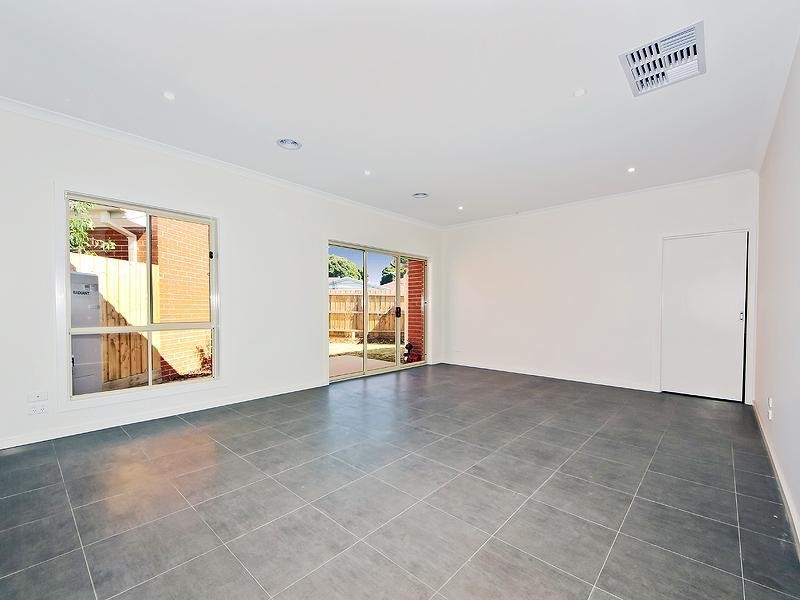 3/6 Gilligan Road, Altona North VIC 3025