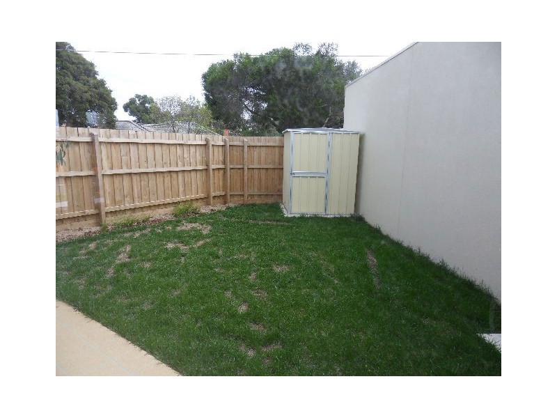 1/6 Gilligan Road, Altona North VIC 3025