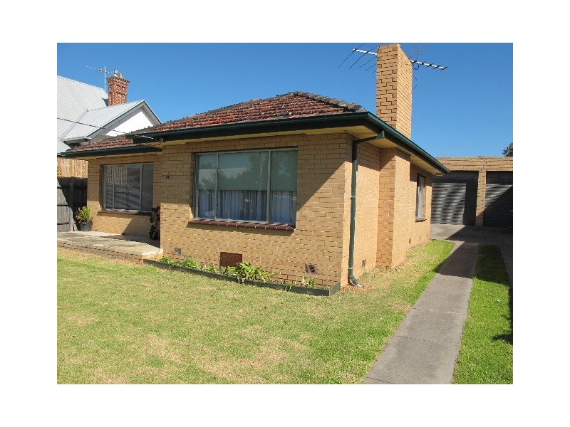 201 Douglas Pde, Newport VIC 3015