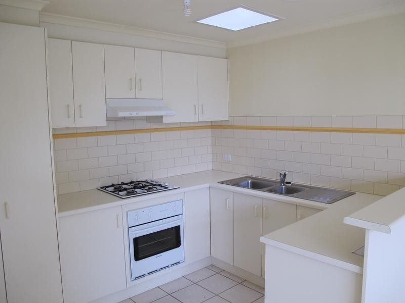 3/212 Queen Street, Altona VIC 3018