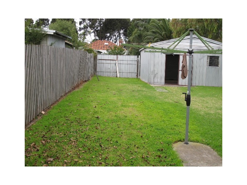 24 Johnston Street, Newport VIC 3015