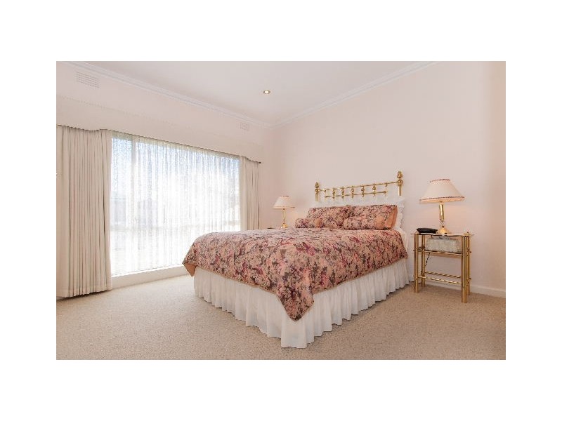 1 Carmen Street, Newport VIC 3015
