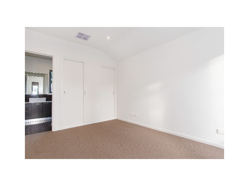 3/10 Laurie Street, Newport VIC 3015