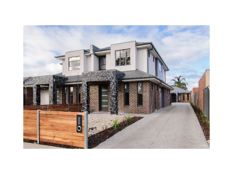 2/10 Laurie Street, Newport VIC 3015