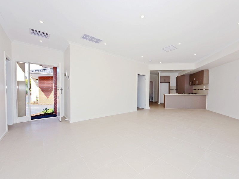 3/6 Gilligan Road, Altona North VIC 3025