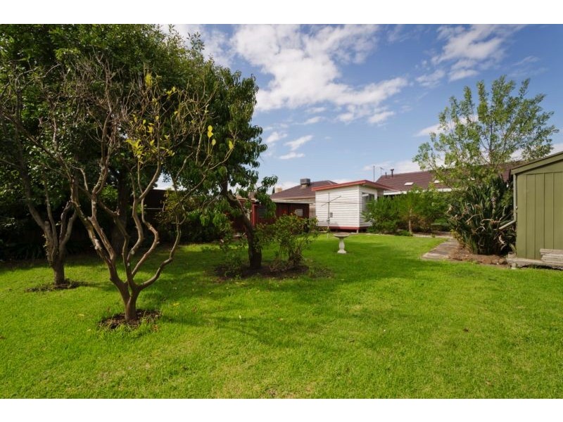 7 Bradley Street, Newport VIC 3015