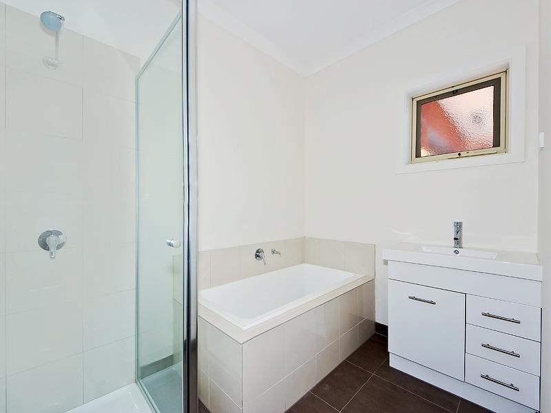 2/6 Gilligan Road, Altona North VIC 3025