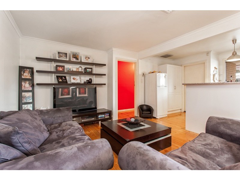 6/2 Corrigan Avenue, Brooklyn VIC 3012