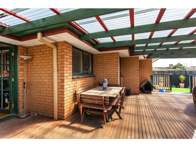 6/2 Corrigan Avenue, Brooklyn VIC 3012