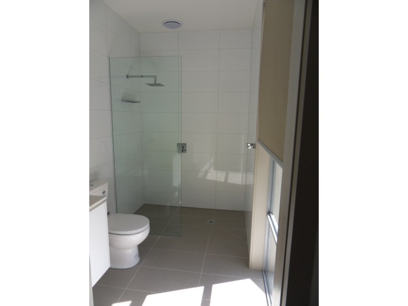 2/30 Vernon Street, Spotswood VIC 3015