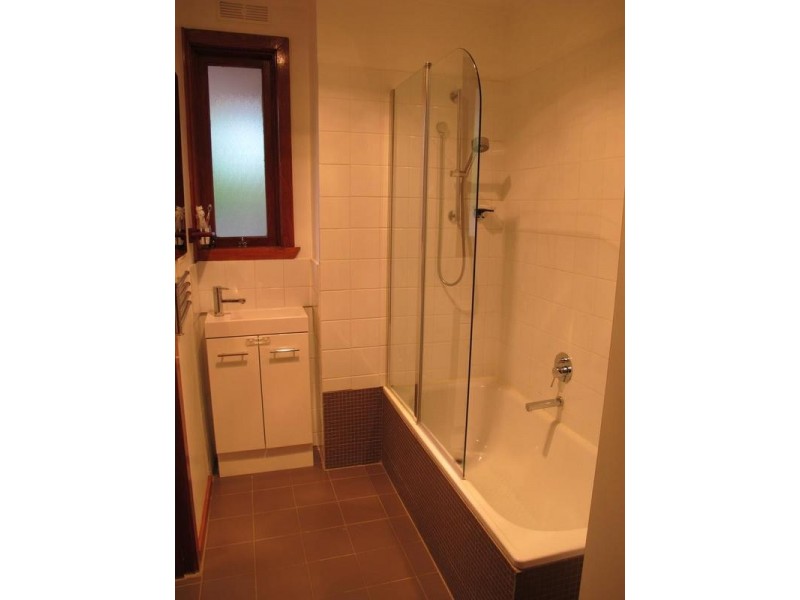 1/40 Watt Street, South Kingsville VIC 3015