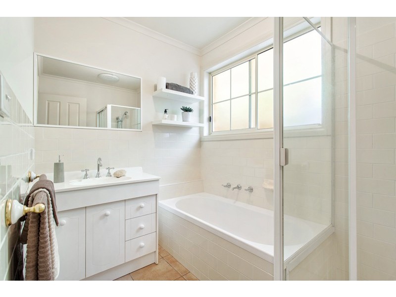 6 Ronald Avenue, Altona North VIC 3025