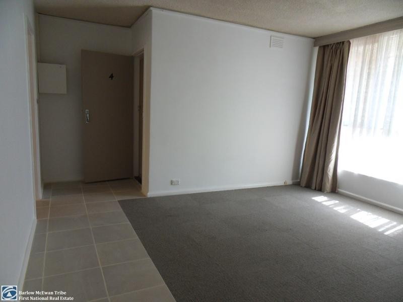 4/3 Lewis Street, Kingsville VIC 3012