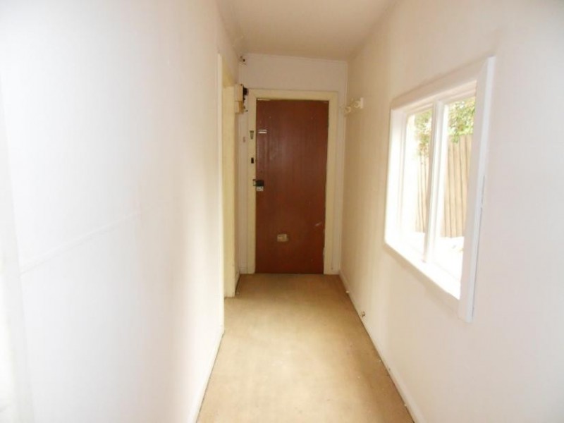 4/27 Clyde Street, Newport VIC 3015