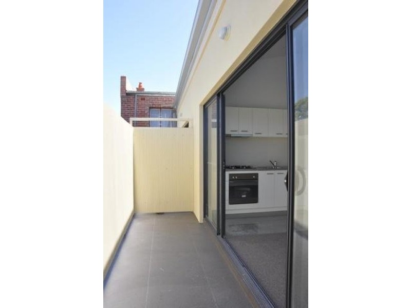 2/330 Melbourne Road, Newport VIC 3015