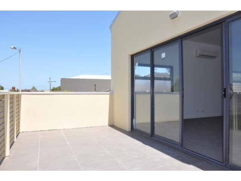 4/330 Melbourne Road, Newport VIC 3015