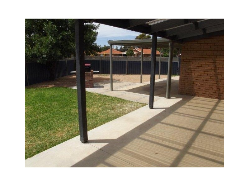 2/8 Conifer Close, Yarrawonga VIC 3730