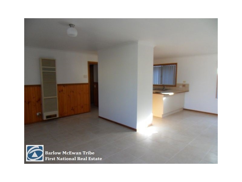 2/37 Laurie Street, Newport VIC 3015