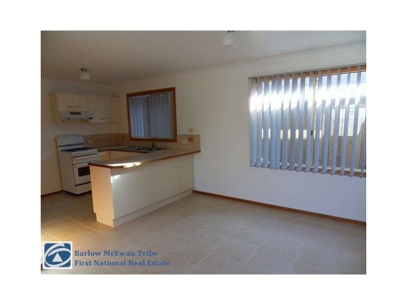 2/37 Laurie Street, Newport VIC 3015