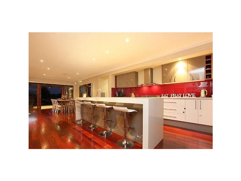 48 Vaucluse Boulevard, Sanctuary Lakes VIC 3030