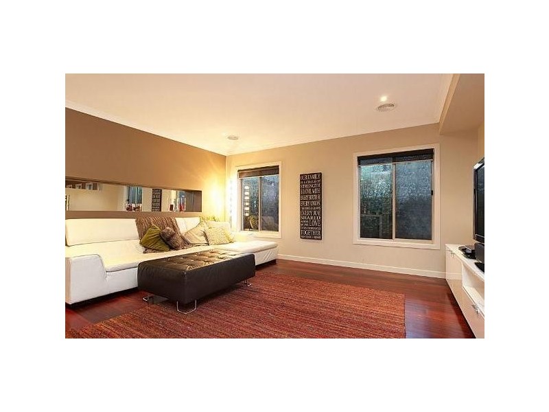 48 Vaucluse Boulevard, Sanctuary Lakes VIC 3030