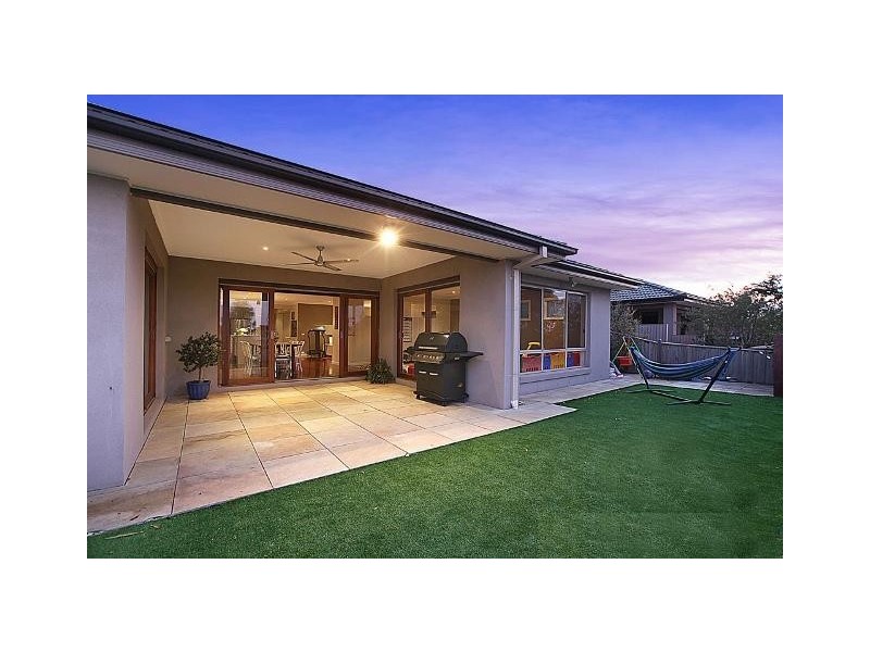 48 Vaucluse Boulevard, Sanctuary Lakes VIC 3030