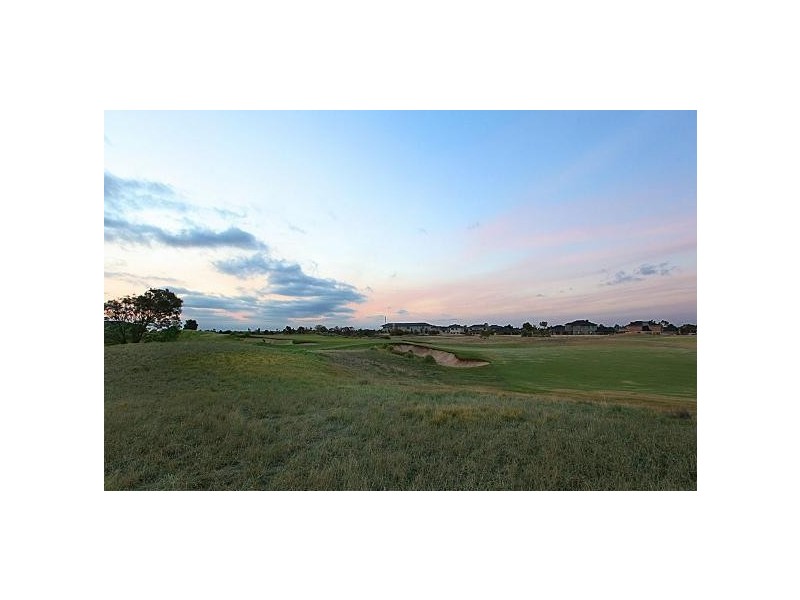 48 Vaucluse Boulevard, Sanctuary Lakes VIC 3030