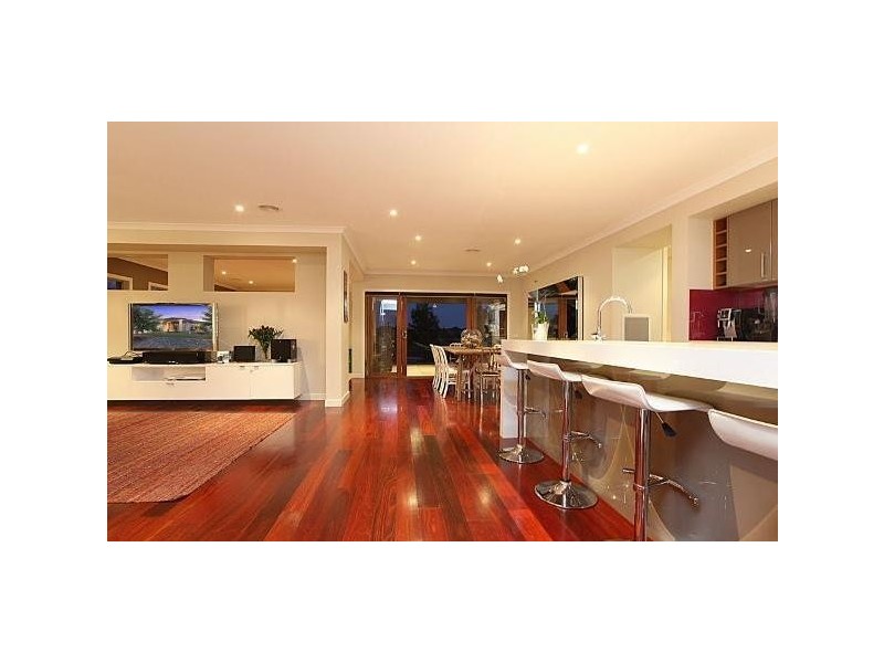 48 Vaucluse Boulevard, Sanctuary Lakes VIC 3030