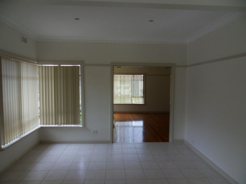 16 Viola Avenue, Brooklyn VIC 3012