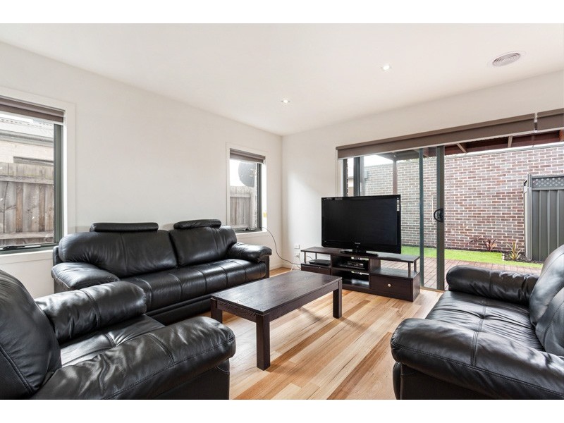 1/10 Laurie Street, Newport VIC 3015