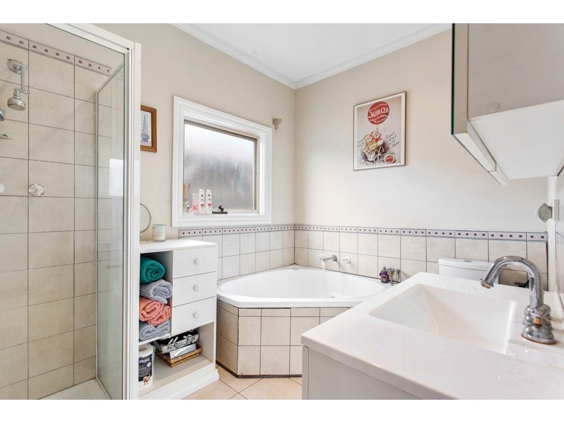 46 Eames Avenue, Brooklyn VIC 3012