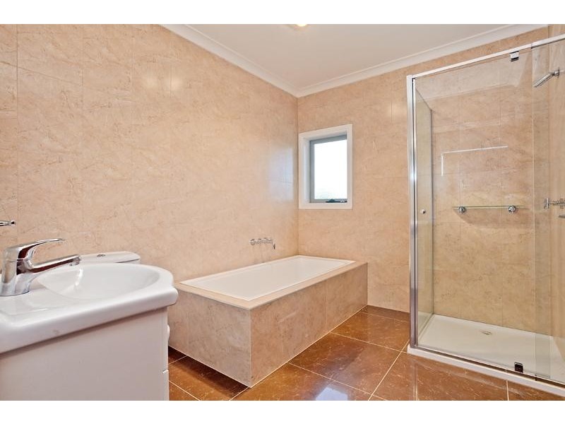 68 Stenhouse Avenue, Brooklyn VIC 3012