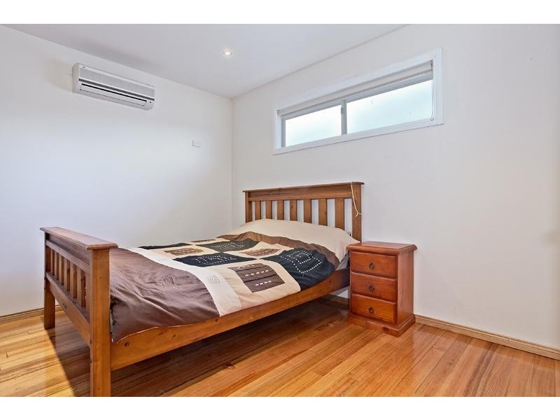 68 Stenhouse Avenue, Brooklyn VIC 3012